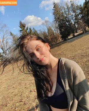 Madisun Sullivan photo #0002