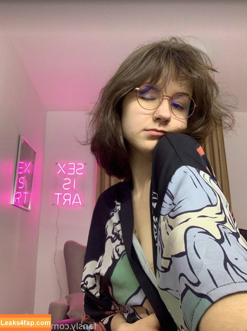 Madlesalia / YourFavLinda / _iamalia / natalliyanova leaked photo photo #0013