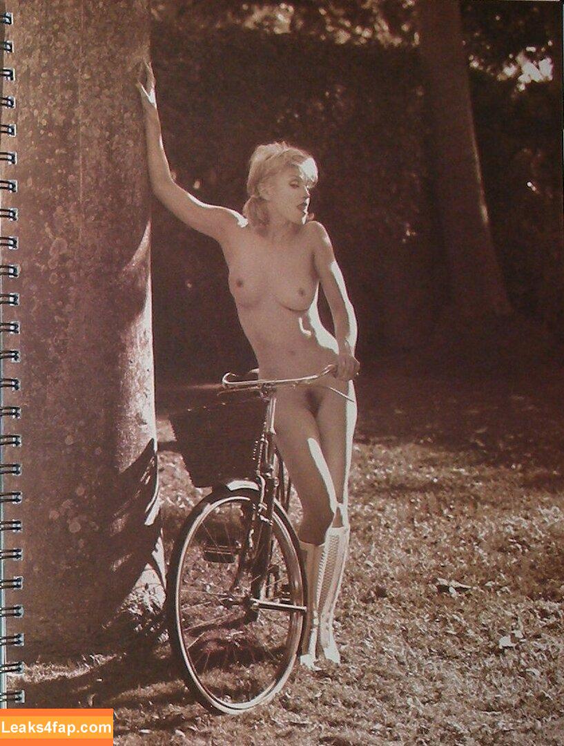 Madonna /  leaked photo photo #0103
