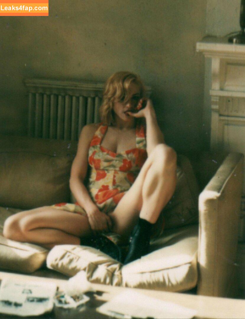 Madonna /  leaked photo photo #0106