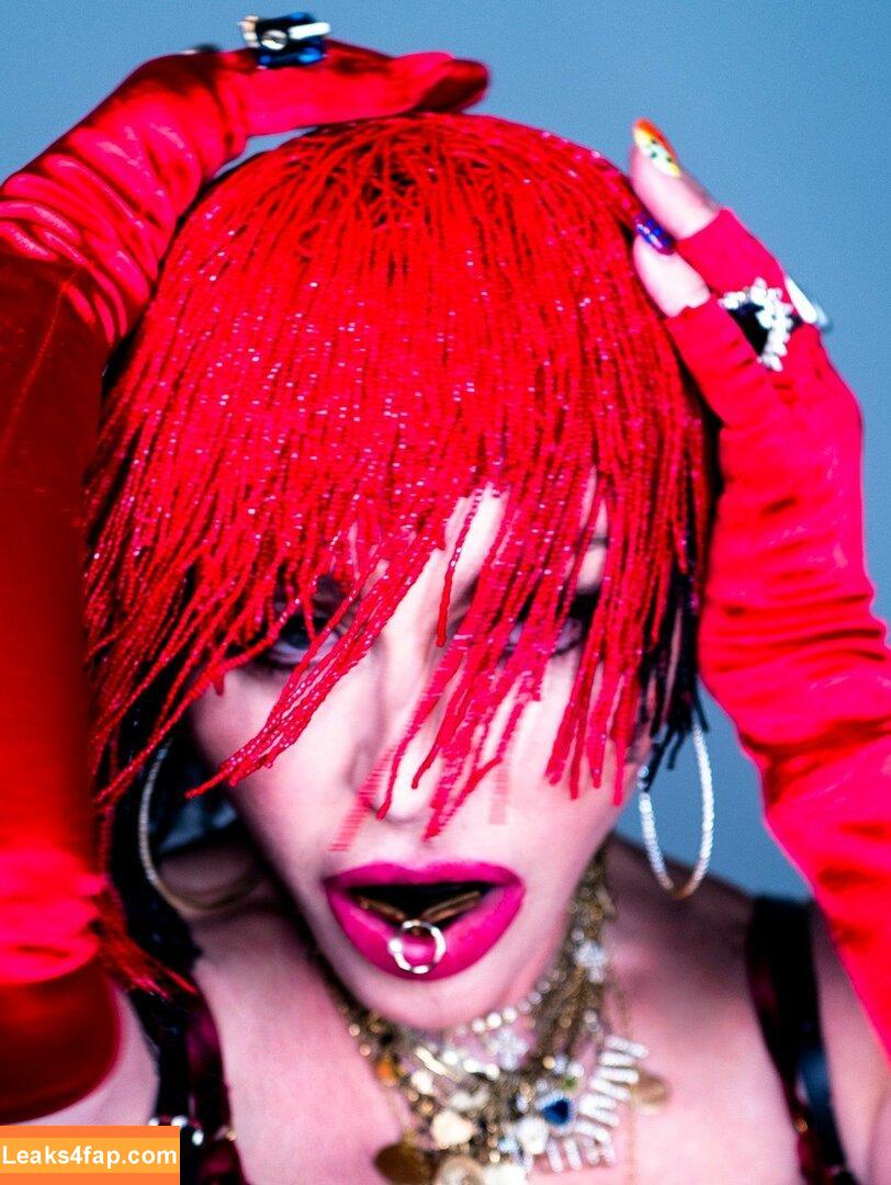 Madonna /  leaked photo photo #0121