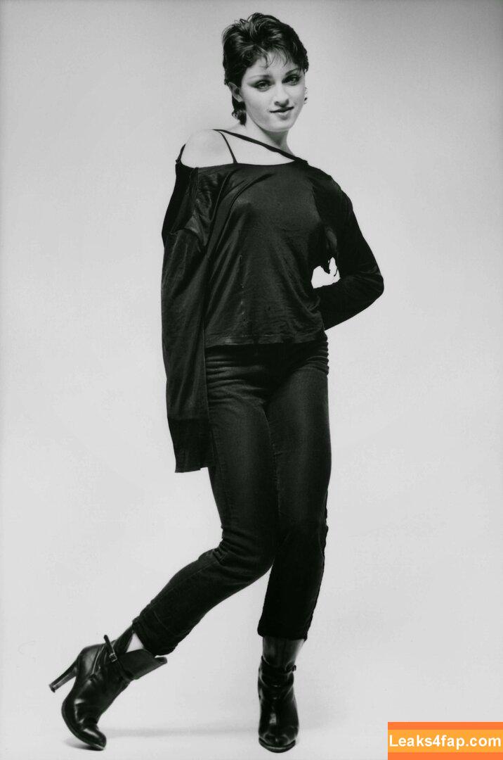 Madonna /  leaked photo photo #0169