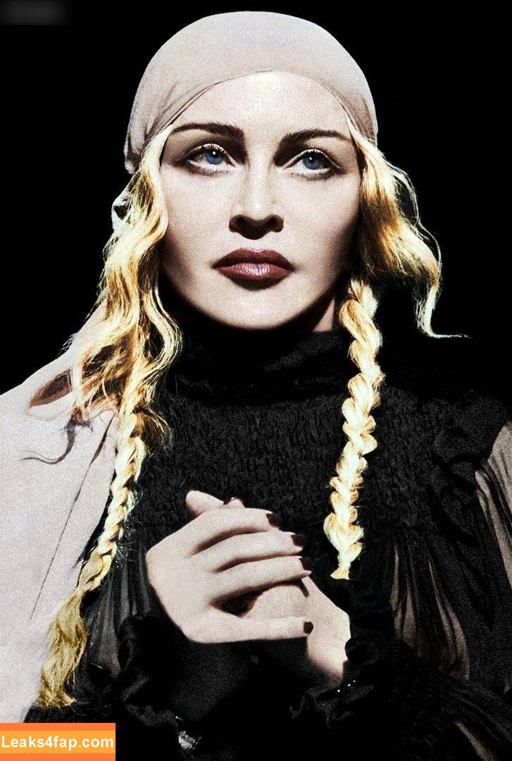 Madonna /  leaked photo photo #0374