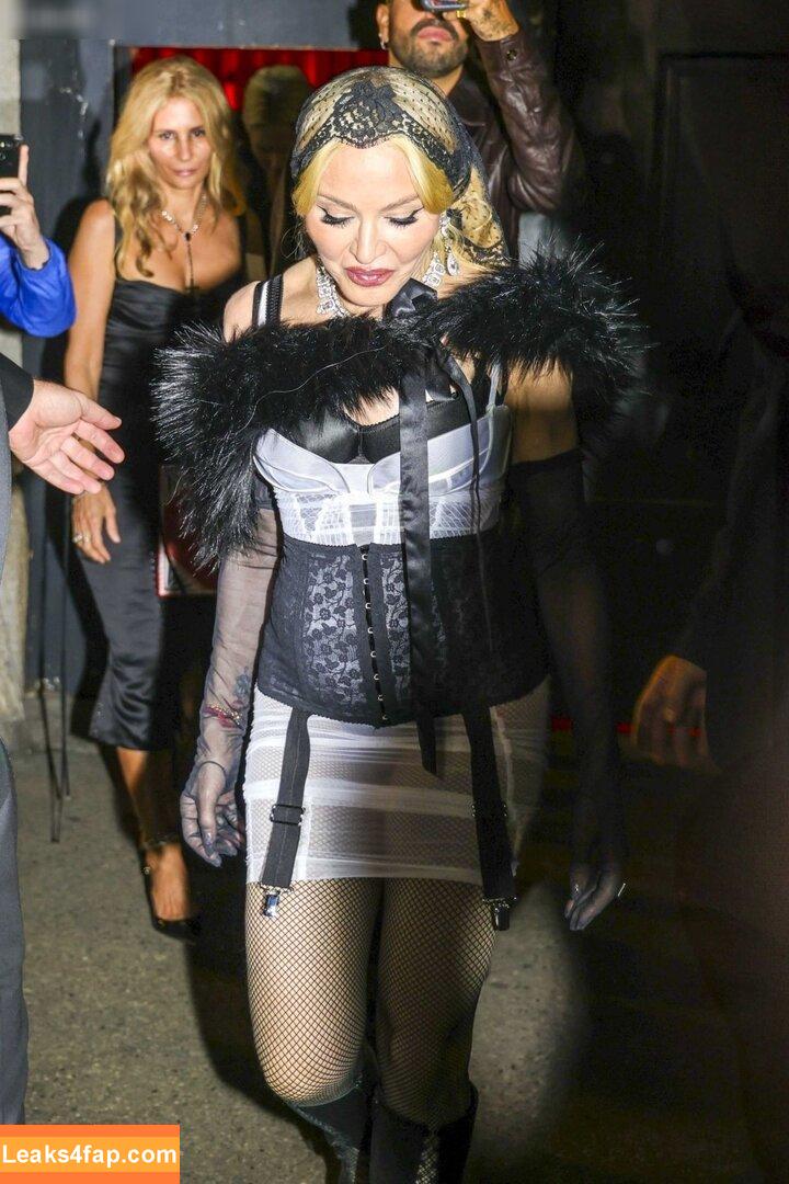 Madonna /  leaked photo photo #0528