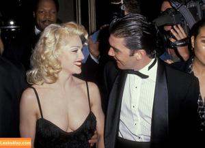 Madonna photo #0066