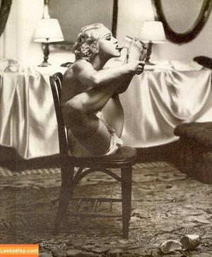 Madonna photo #0096