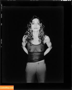 Madonna photo #0113