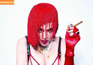 Madonna photo #0124