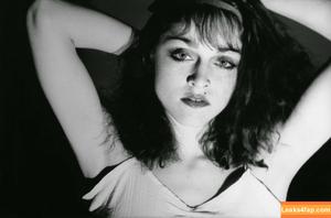 Madonna photo #0152