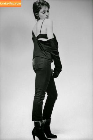 Madonna photo #0175