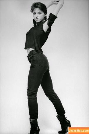 Madonna photo #0181