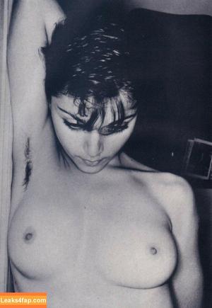Madonna photo #0190