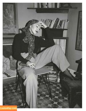 Madonna photo #0212