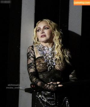 Madonna photo #0484