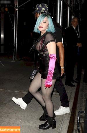 Madonna photo #0534