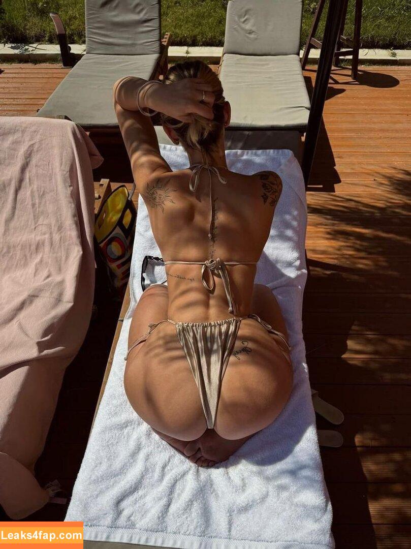 Madzia Loskot / madzialoskot leaked photo photo #0023