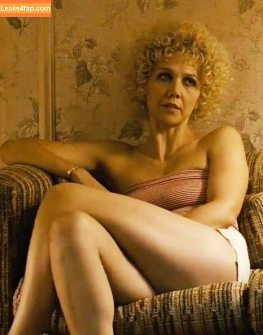 Maggie Gyllenhaal / mgyllenhaal leaked photo photo #0113