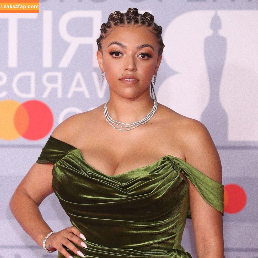 Mahalia / lowkeymahalia leaked photo photo #0126