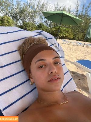 Mahalia фото #0145