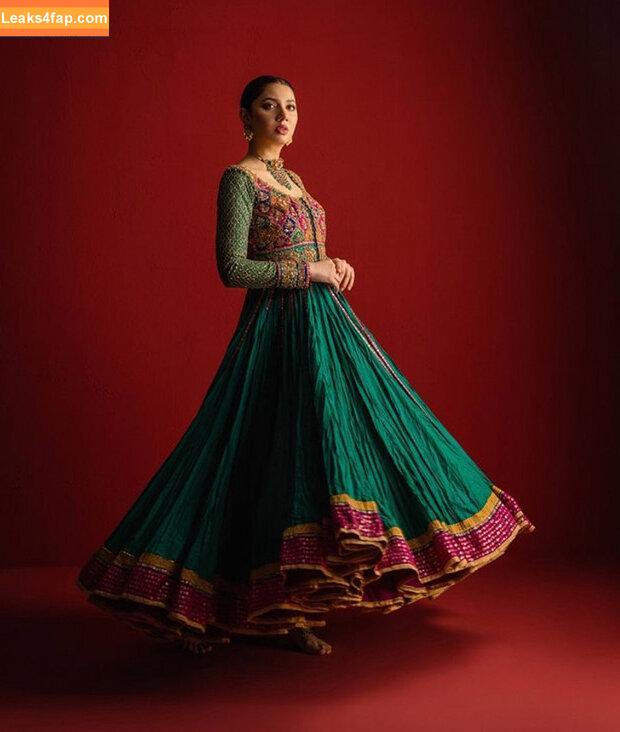 Mahira Khan /  leaked photo photo #0024