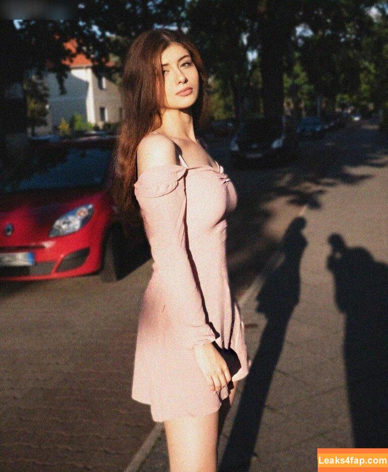 Mahluna / itsmahluna leaked photo photo #0003
