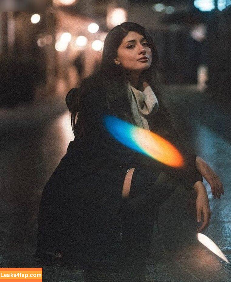 Mahluna / itsmahluna leaked photo photo #0010