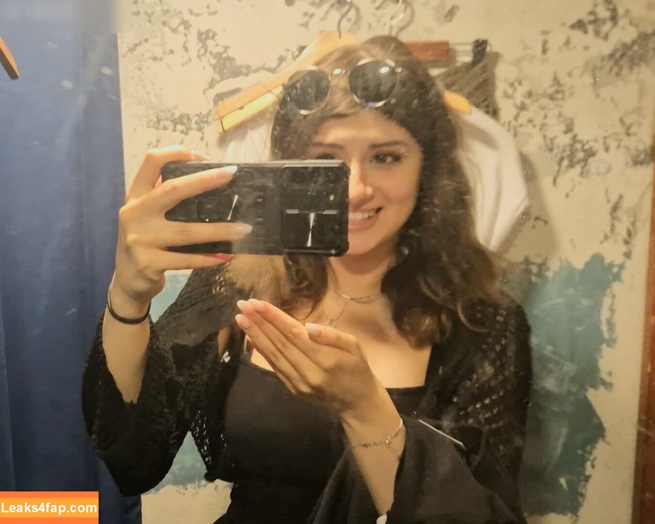 Mahluna / itsmahluna leaked photo photo #0093