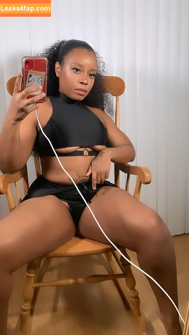 Maibunnii / maicocoanut leaked photo photo #0073