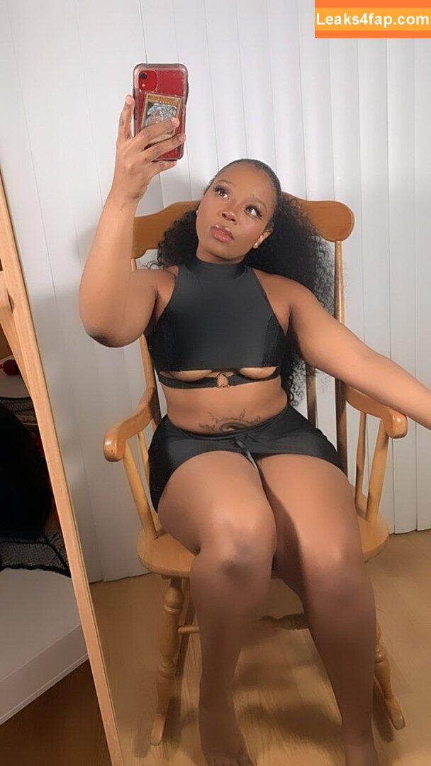 Maibunnii / maicocoanut leaked photo photo #0079