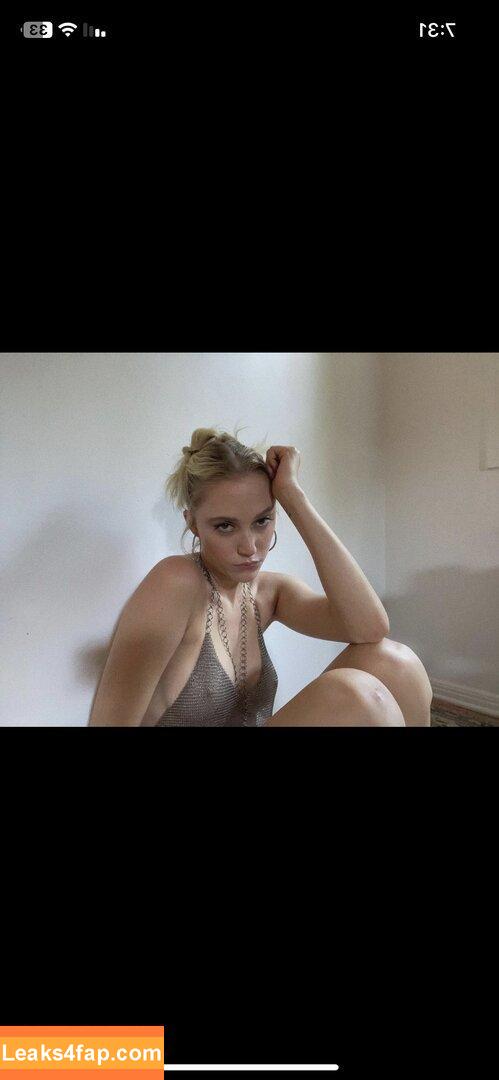 Maika Monroe / maikamonroe leaked photo photo #0019