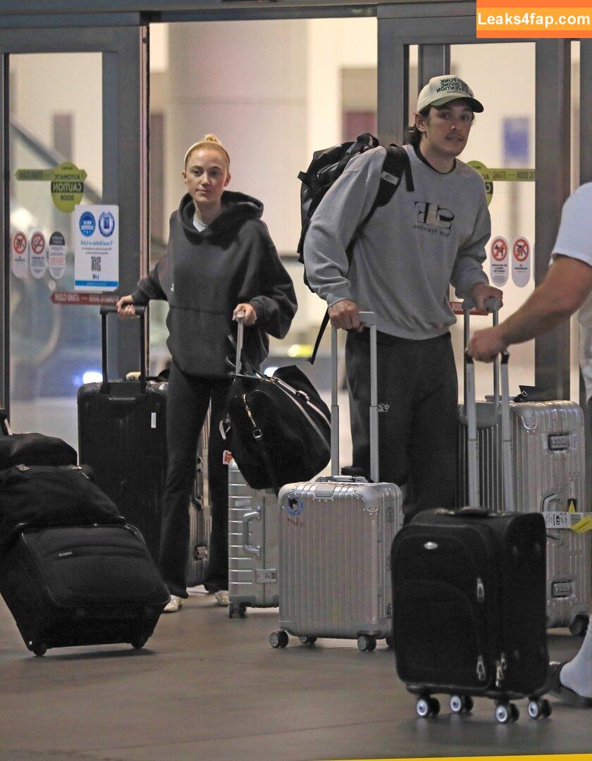 Maika Monroe / maikamonroe leaked photo photo #0083