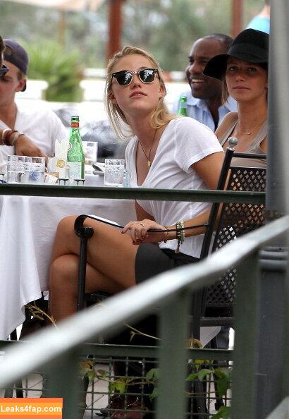 Maika Monroe / maikamonroe leaked photo photo #0094