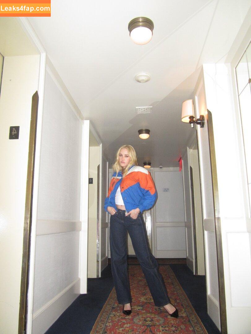 Maika Monroe / maikamonroe leaked photo photo #0343