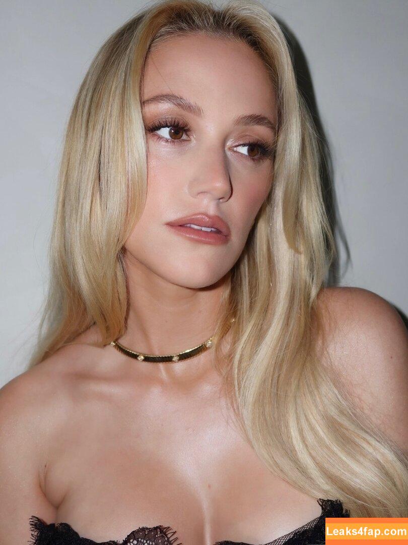 Maika Monroe / maikamonroe leaked photo photo #0369