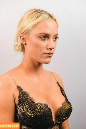 Maika Monroe photo #0049