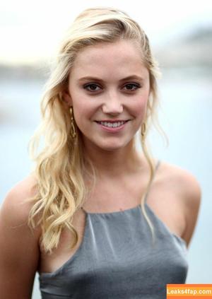 Maika Monroe photo #0052