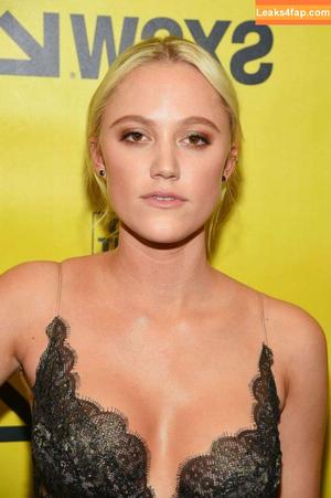 Maika Monroe photo #0072