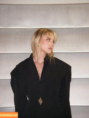Maika Monroe photo #0287