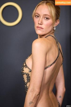 Maika Monroe photo #0311