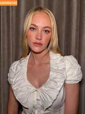 Maika Monroe photo #0341