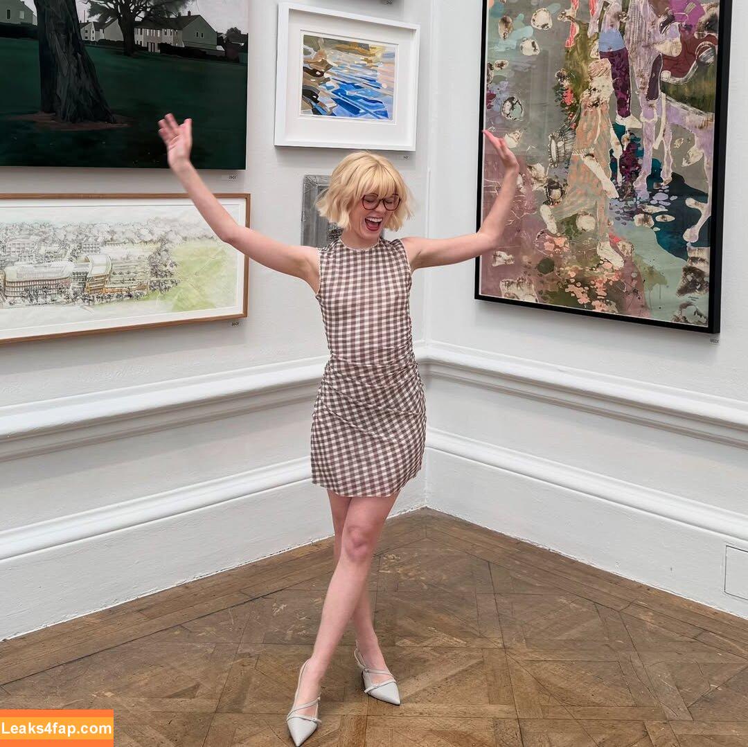 Maisie Peters / https: / maisiehpeters leaked photo photo #0174