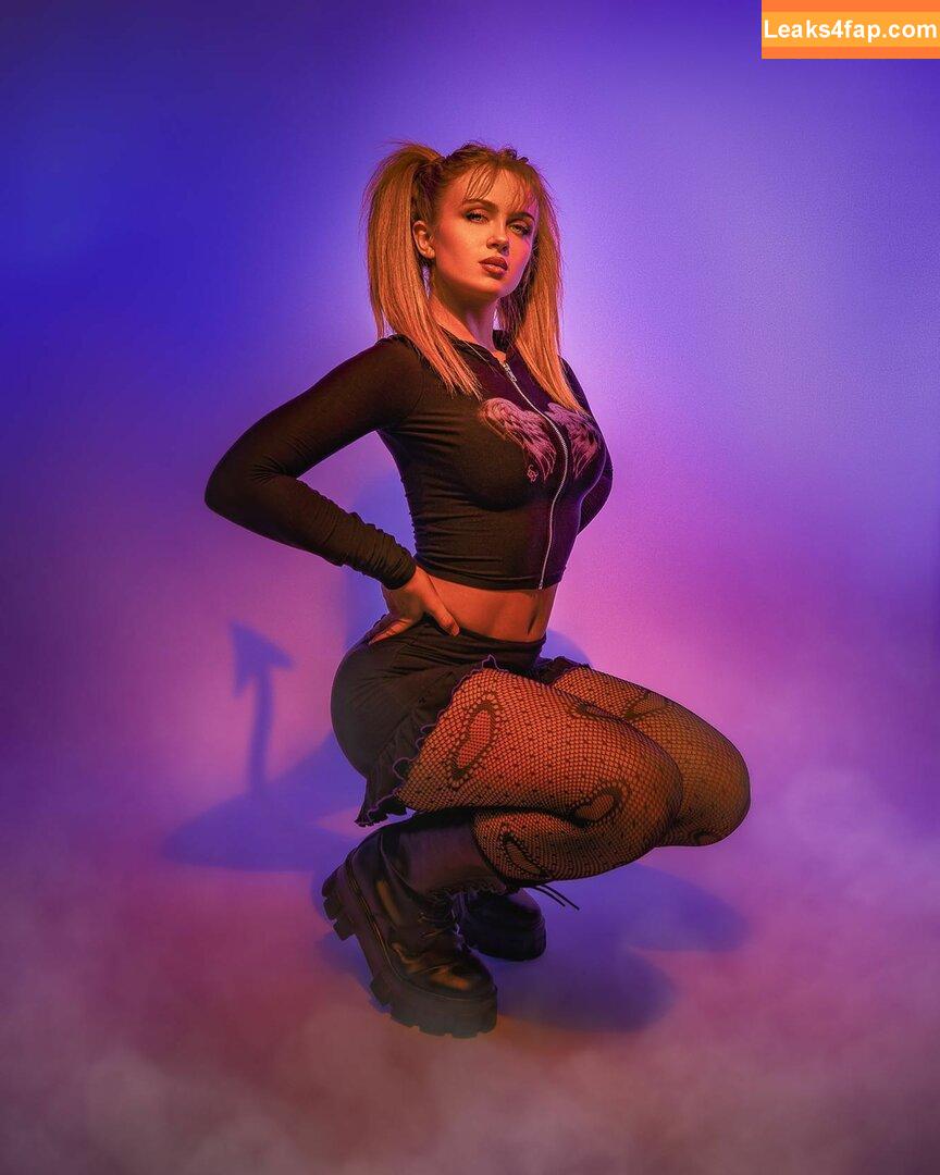 Maisie Smith / maisiesmithofficial слитое фото фото #0192