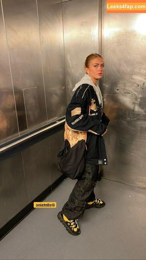 Maisie Smith photo #0057