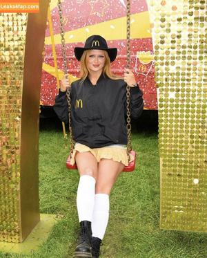 Maisie Smith photo #0430