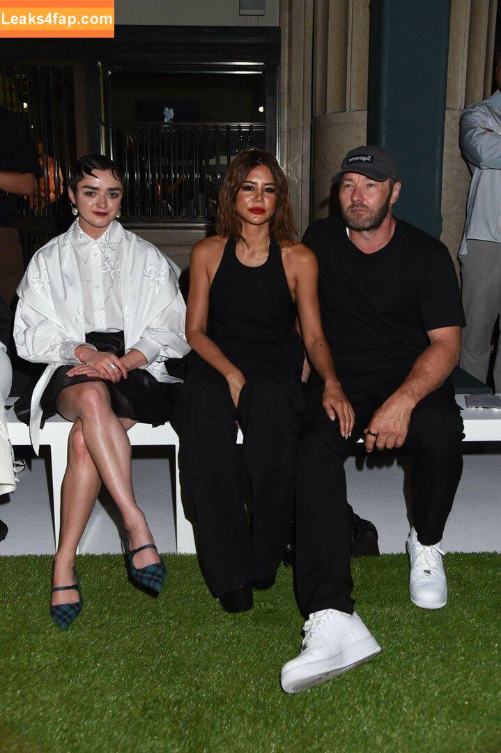 Maisie Williams / Maisie_Williams слитое фото фото #0461