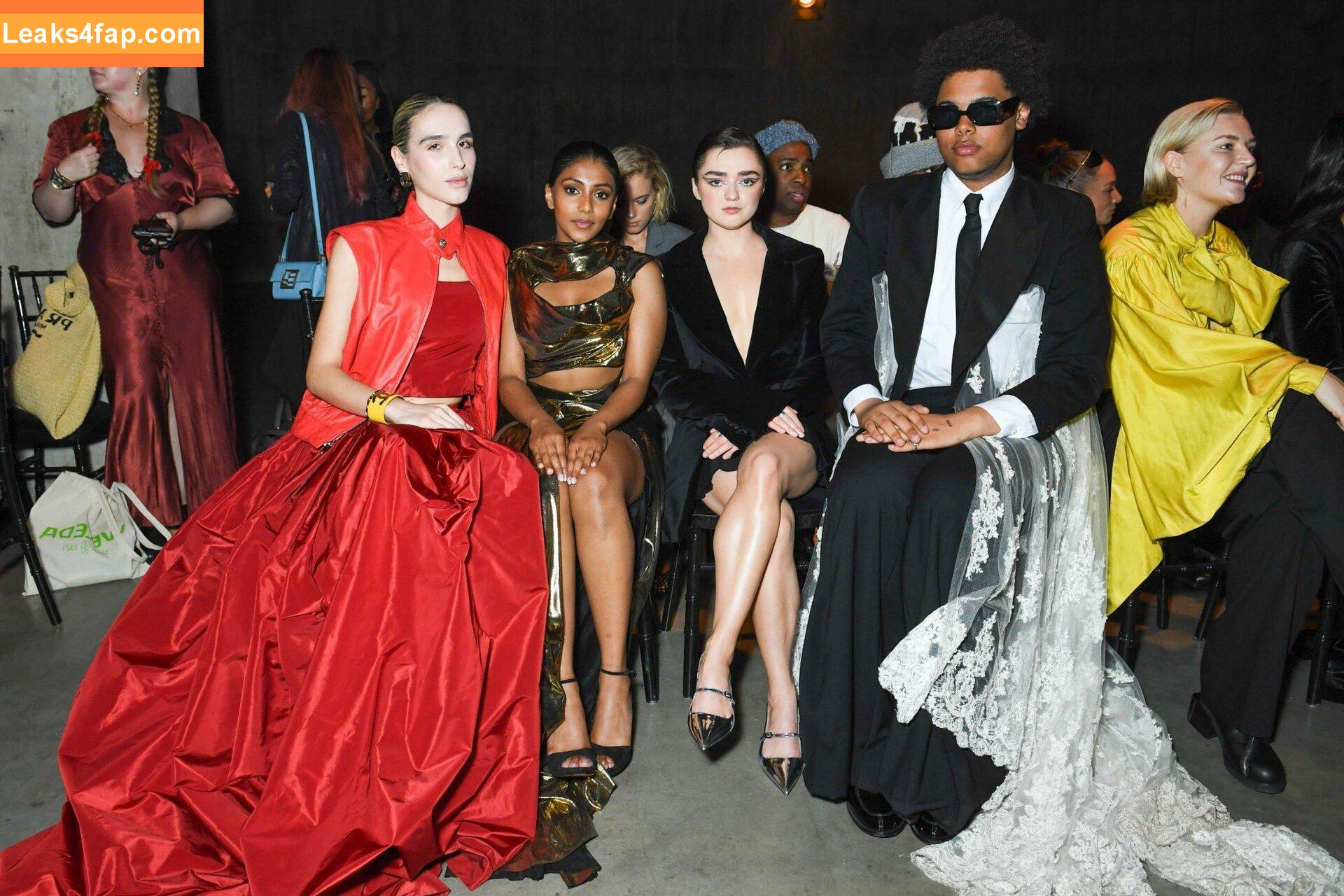 Maisie Williams / Maisie_Williams слитое фото фото #0478