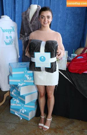 Maisie Williams photo #0061