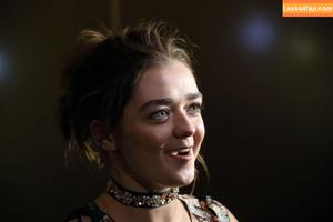Maisie Williams photo #0064