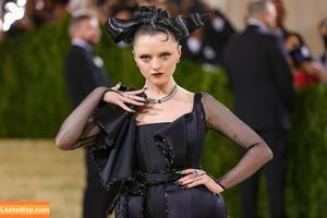 Maisie Williams photo #0136