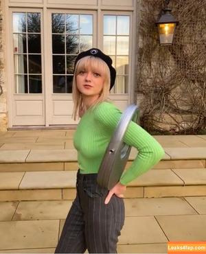 Maisie Williams photo #0172